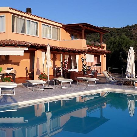 Li Muntigeddi Hotel San Teodoro  Exterior foto